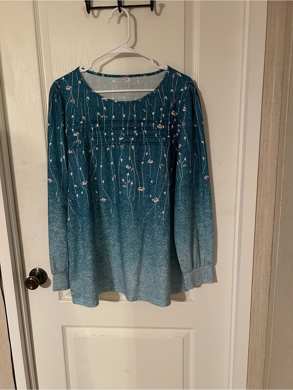 Women's Teal Floral Pintuck Long-Sleeve Top